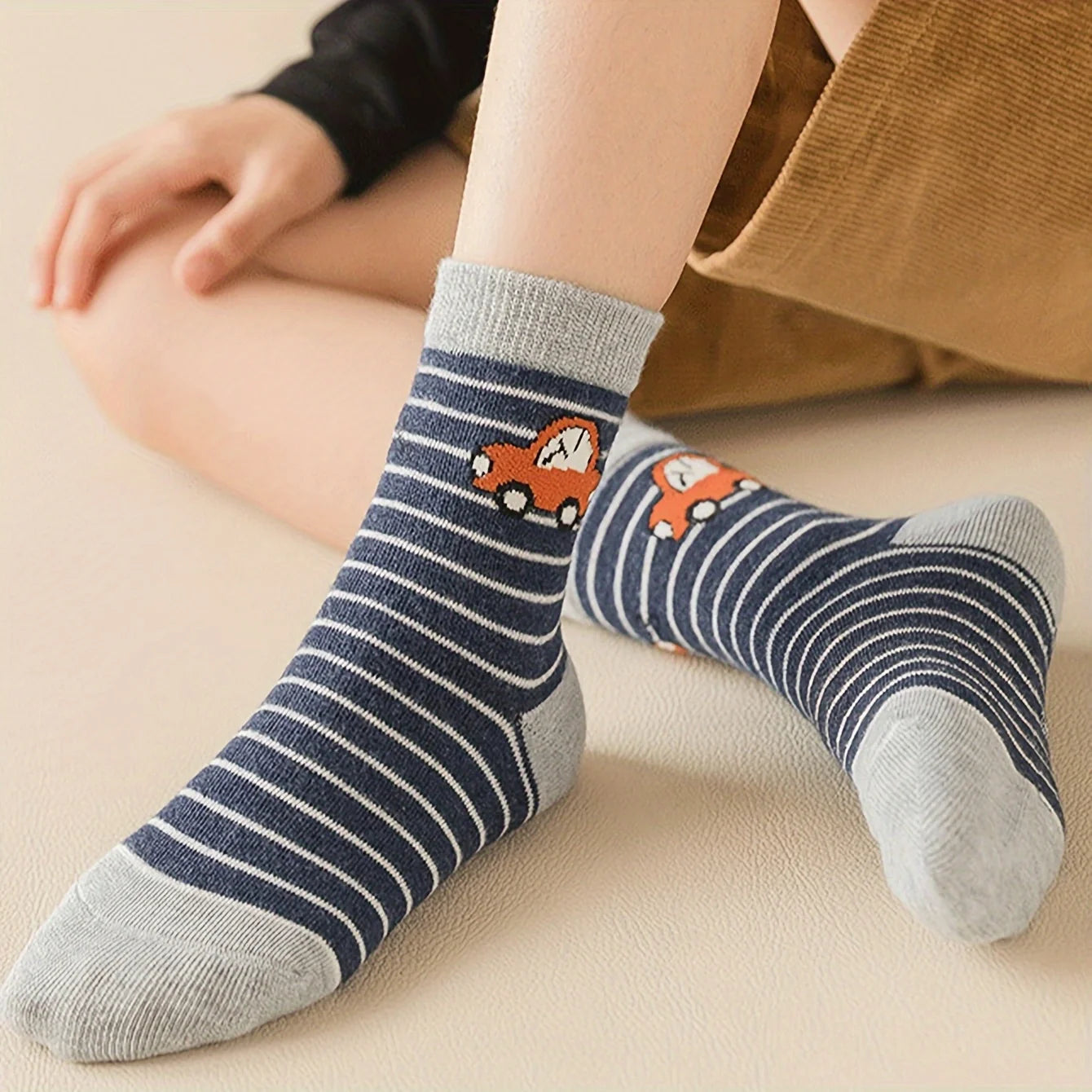 Children's car cartoon stripe pattern mid tube socks are comfortable, breathable,  sweat absorbing.